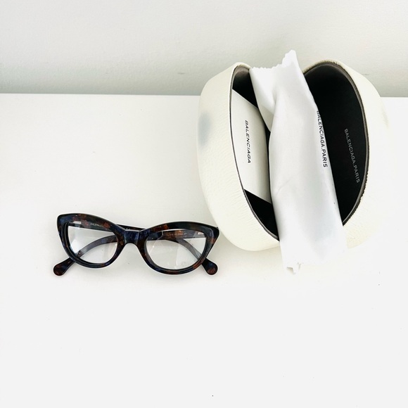 BALENCIAGA cat-eye eyeglasses - Picture 3 of 8